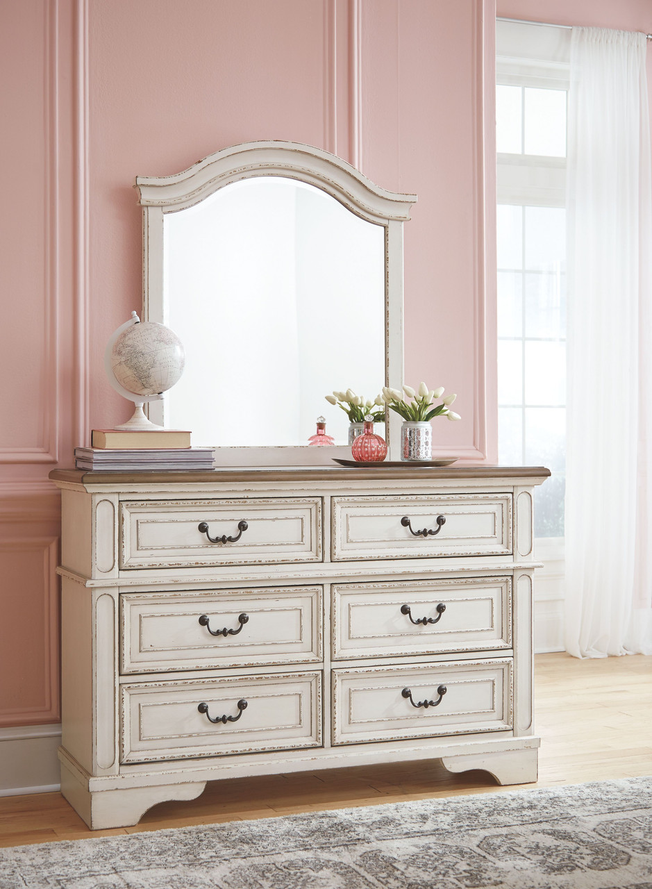 dresser with mirro